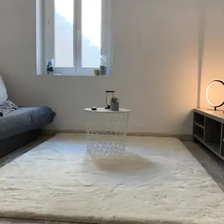 Studio For 2 In *